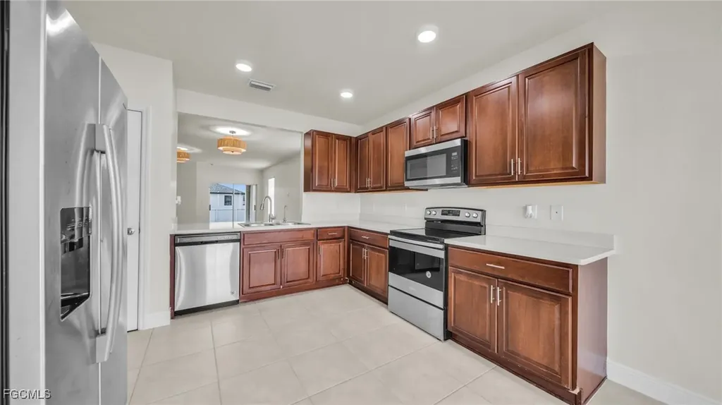 322 NE 20th Terrace Cape Coral FL 33909