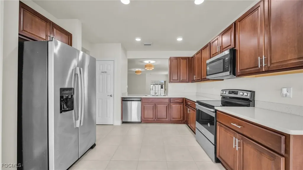 322 NE 20th Terrace Cape Coral FL 33909