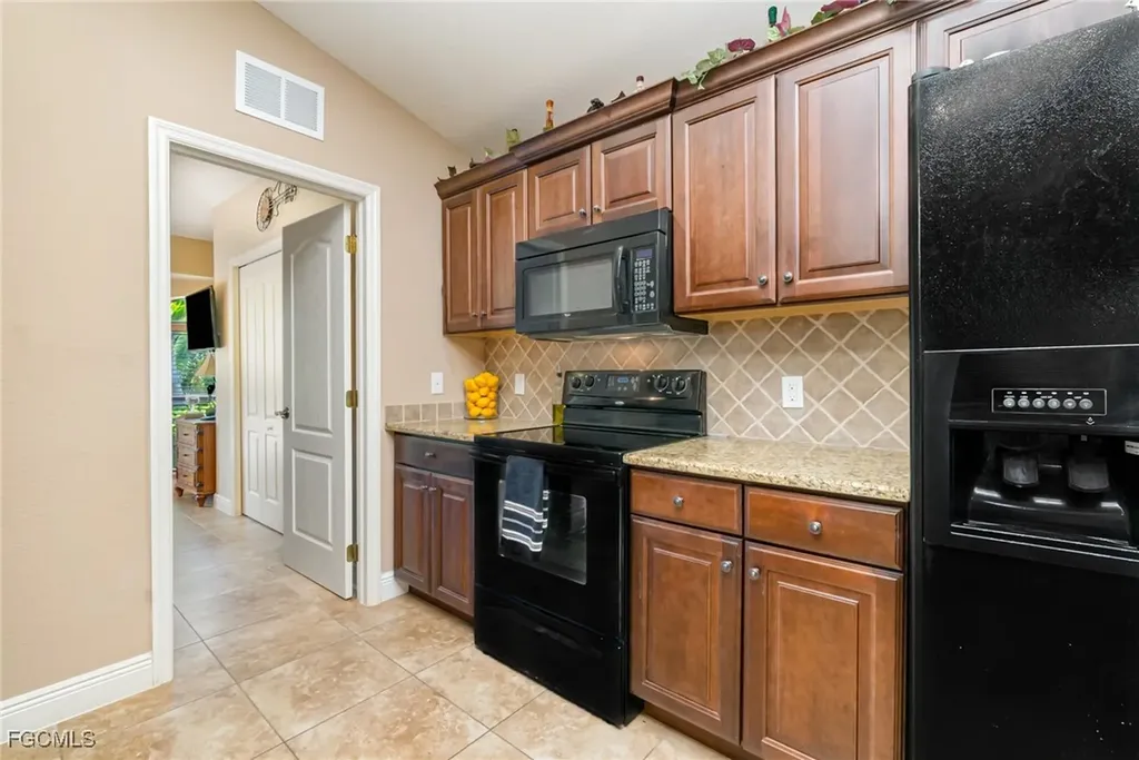 2239 Old Burnt Store Road N Cape Coral FL 33993