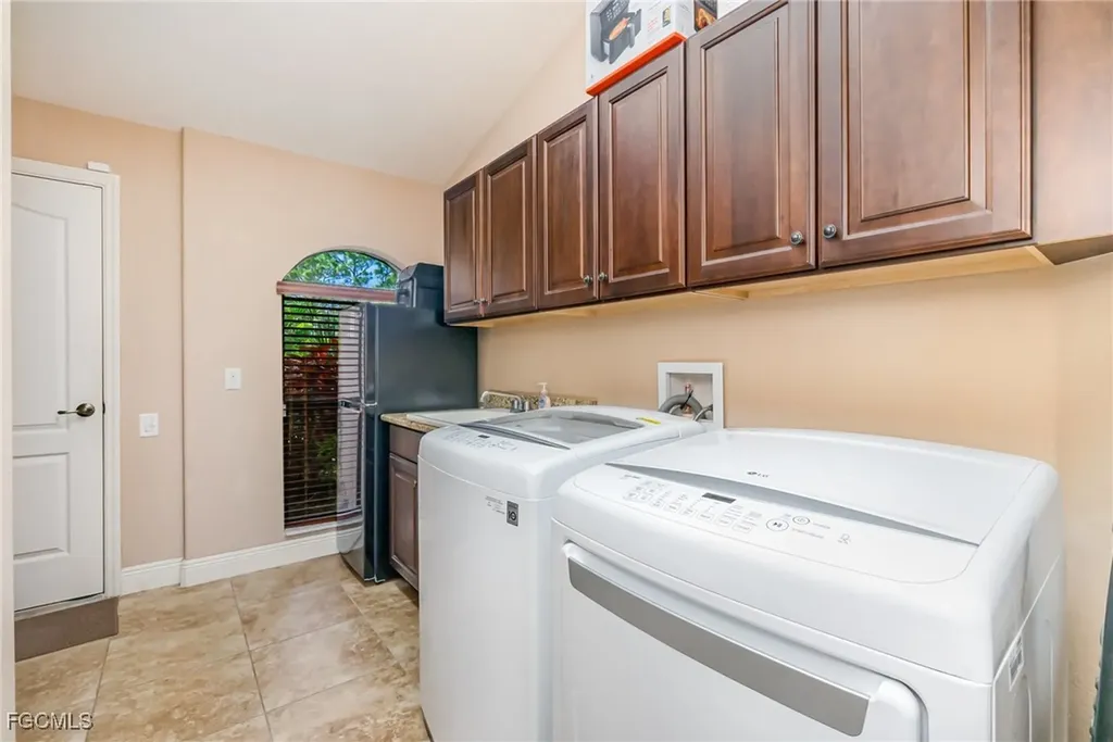 2239 Old Burnt Store Road N Cape Coral FL 33993