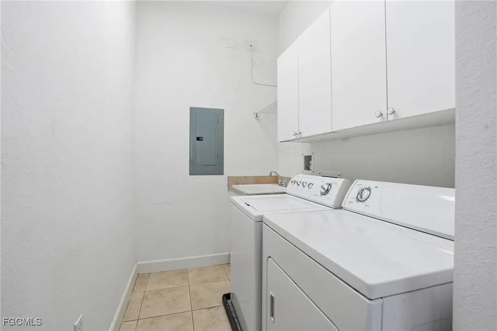 17498 Old Harmony Drive Fort Myers FL 33908