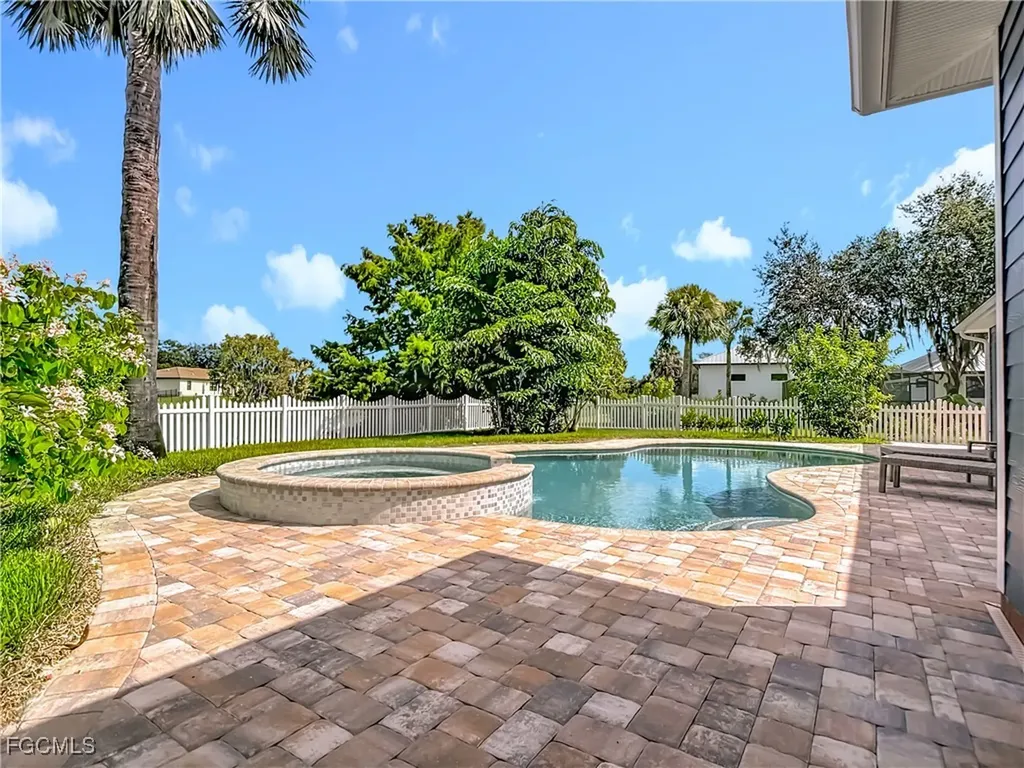 18120 Riverchase Court Alva FL 33920