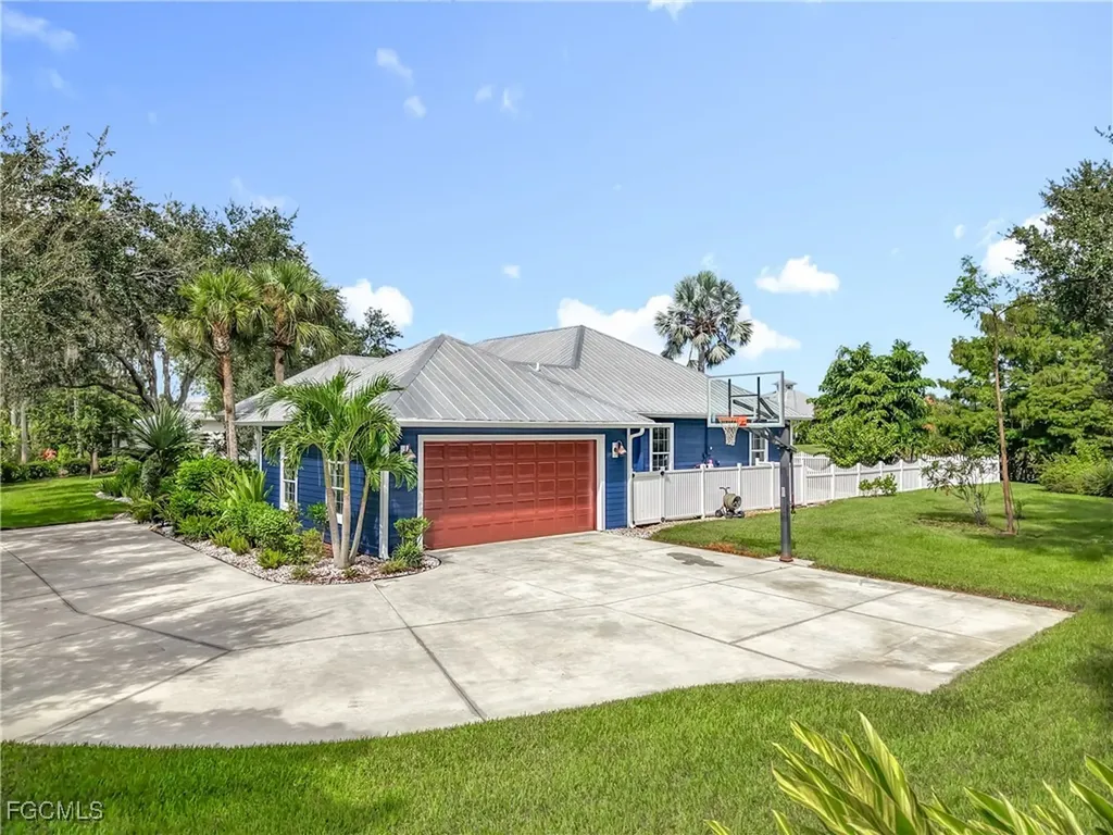 18120 Riverchase Court Alva FL 33920