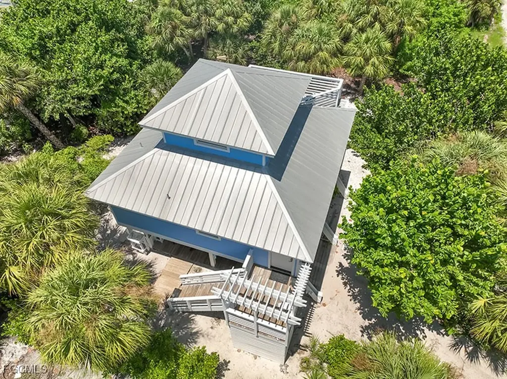 4561 Smugglers Drive Upper Captiva FL 33924