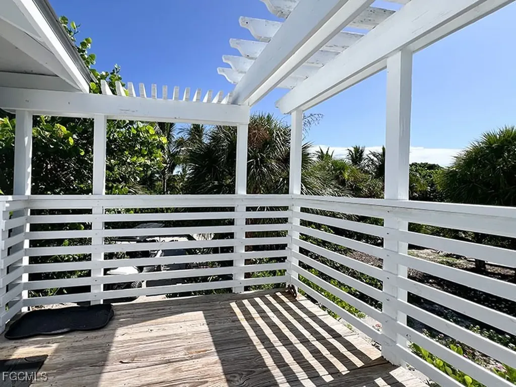 4561 Smugglers Drive Upper Captiva FL 33924