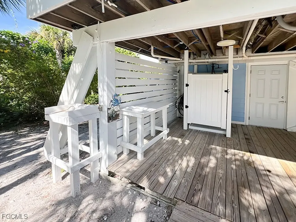 4561 Smugglers Drive Upper Captiva FL 33924