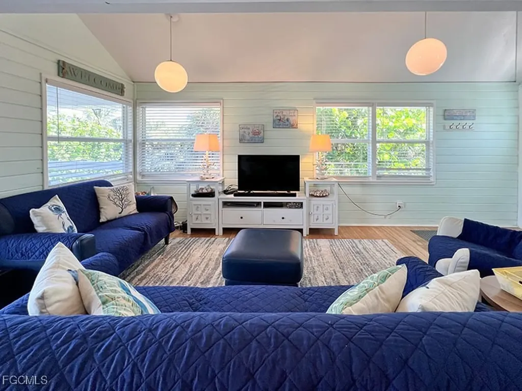 4561 Smugglers Drive Upper Captiva FL 33924
