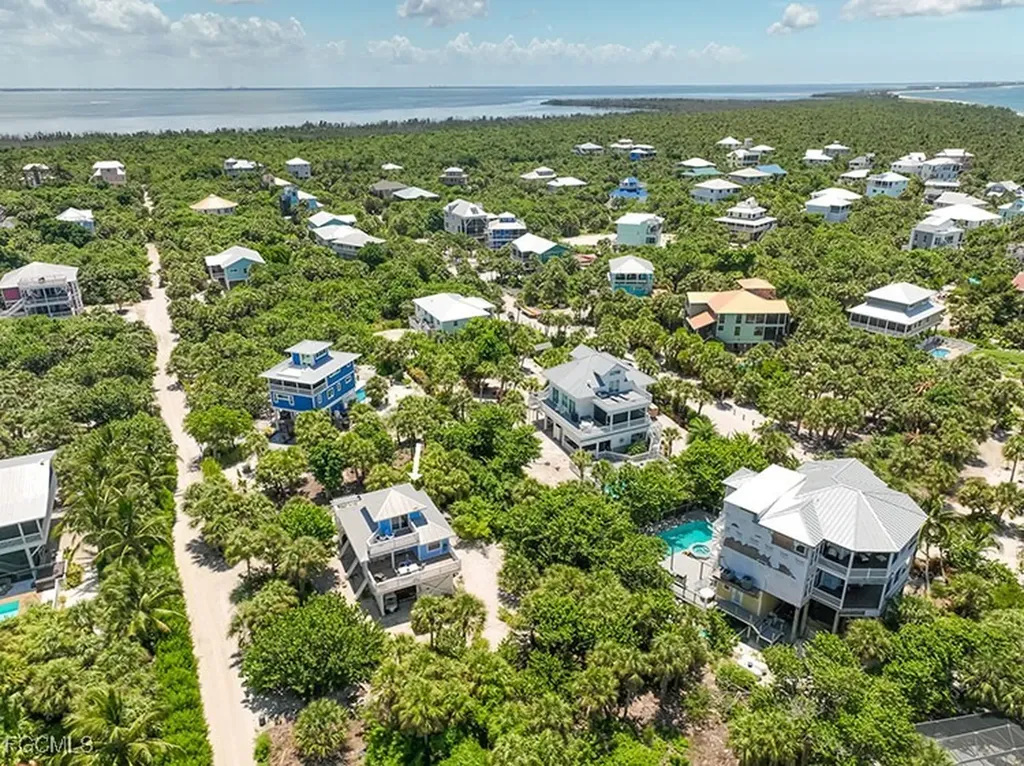 4561 Smugglers Drive Upper Captiva FL 33924