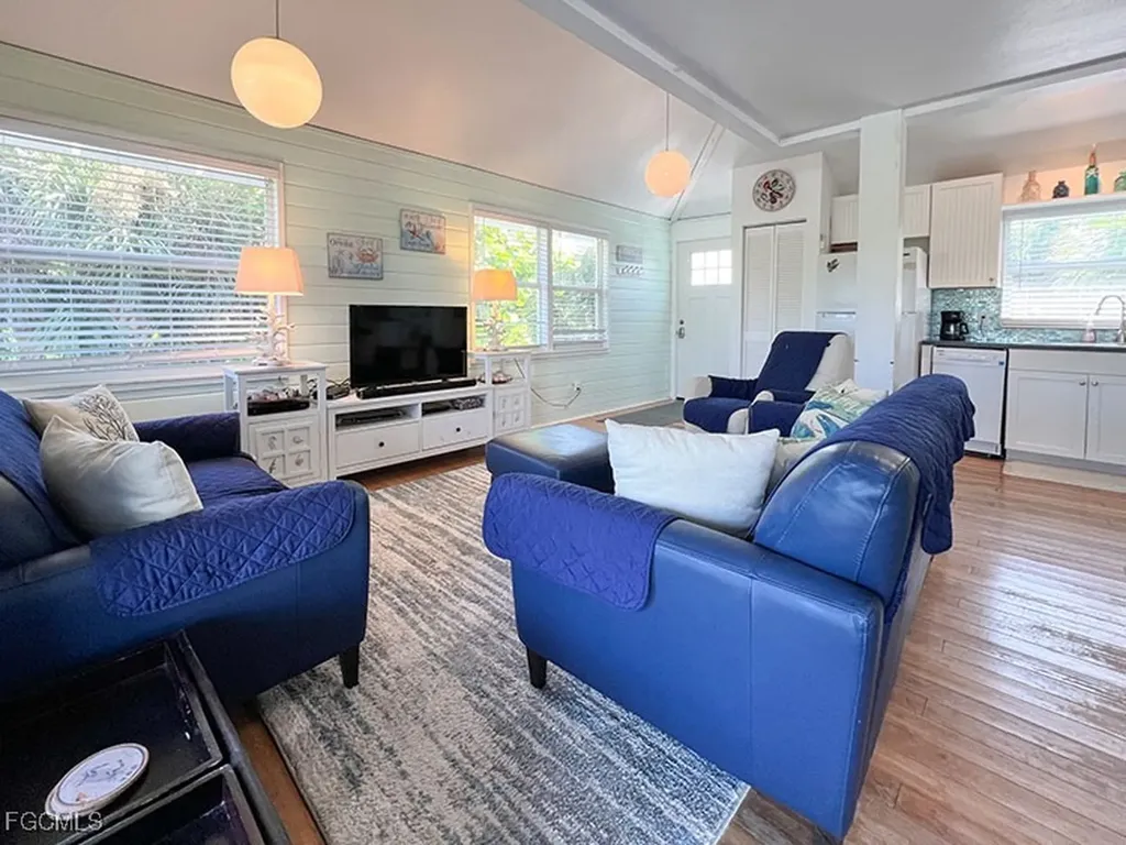4561 Smugglers Drive Upper Captiva FL 33924