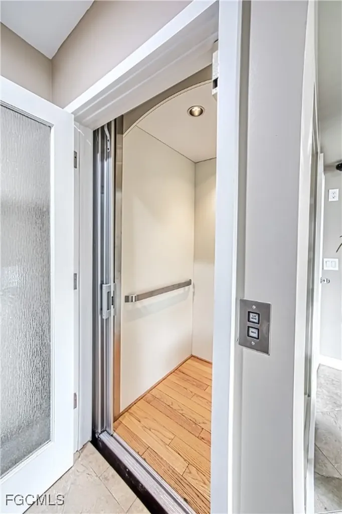 766 Sand Dollar Drive Sanibel FL 33957