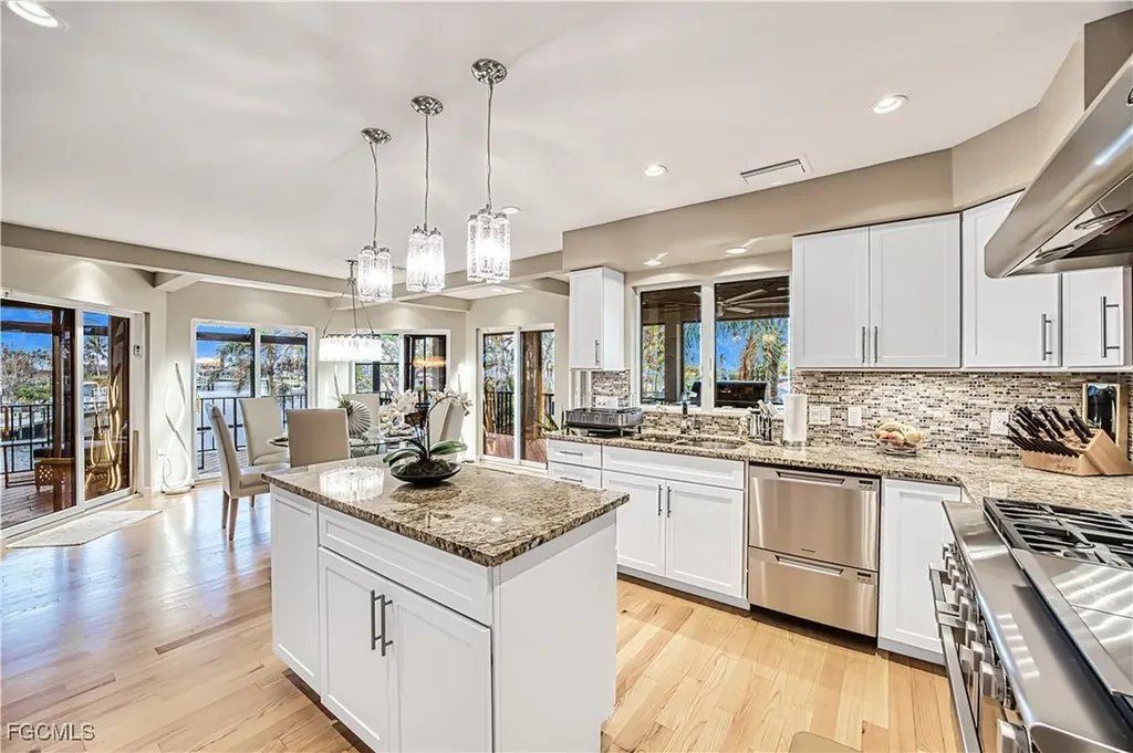 766 Sand Dollar Drive Sanibel FL 33957