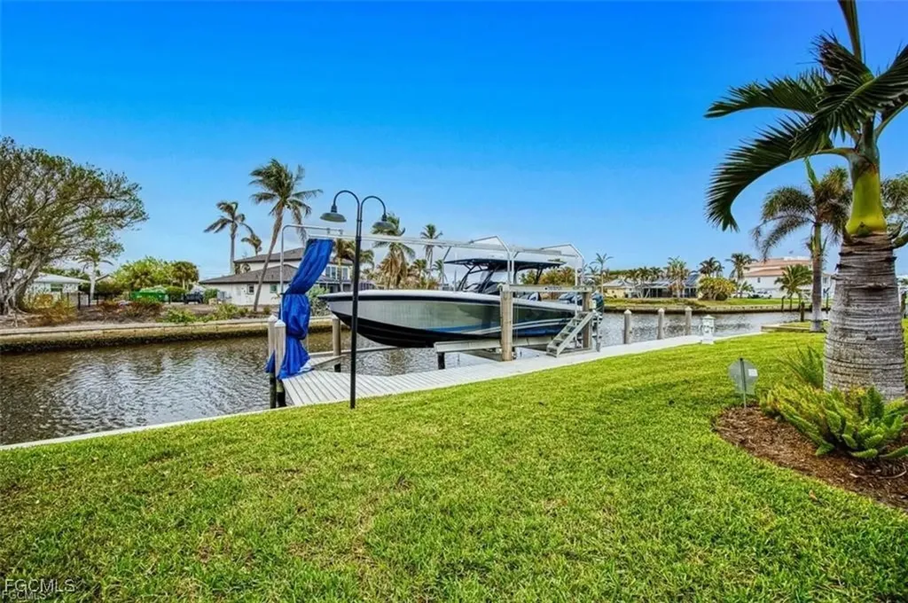 766 Sand Dollar Drive Sanibel FL 33957