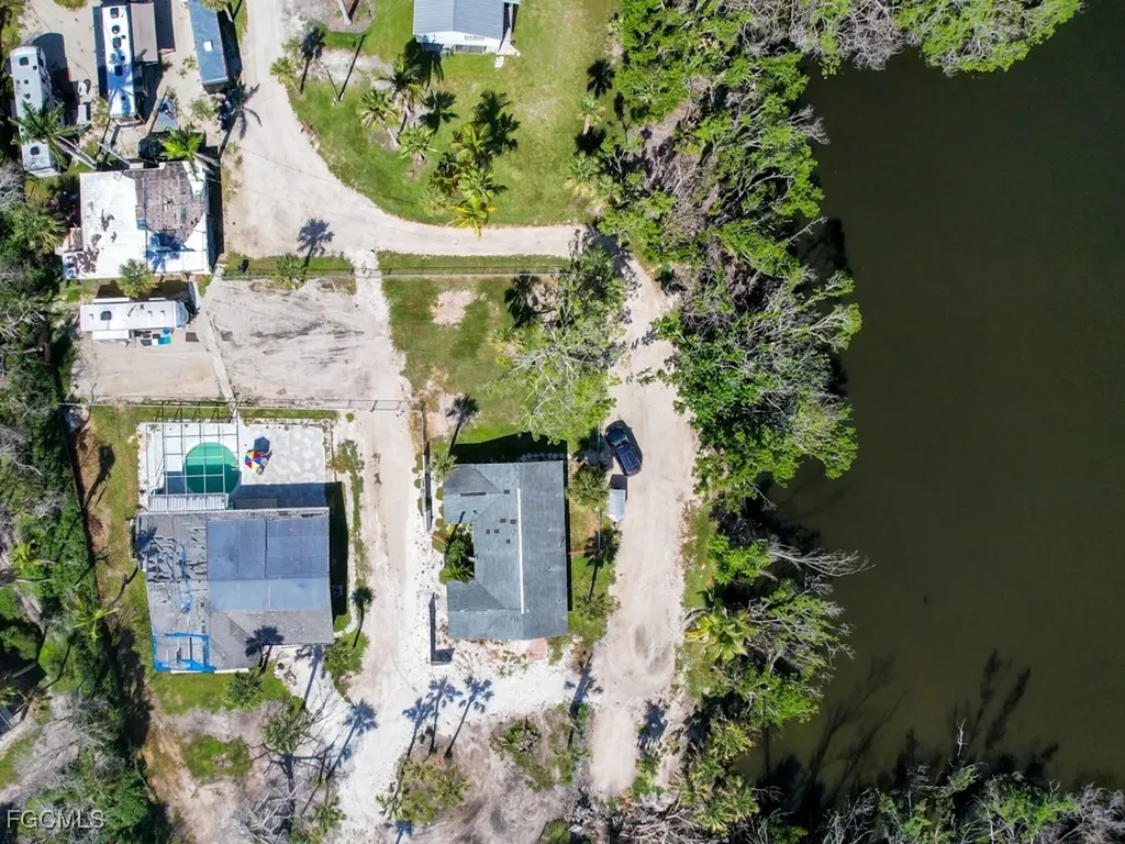 1450-1460 Court Place Sanibel FL 33957