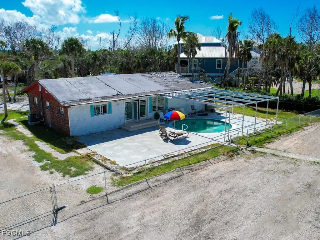 1450-1460 Court Place Sanibel FL 33957