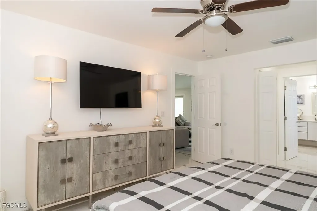 4623 Jacaranda Parkway W Cape Coral FL 33993