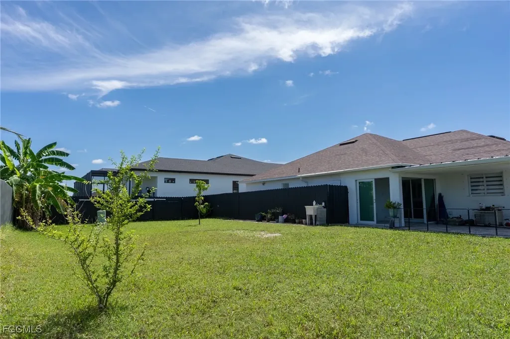 4623 Jacaranda Parkway W Cape Coral FL 33993