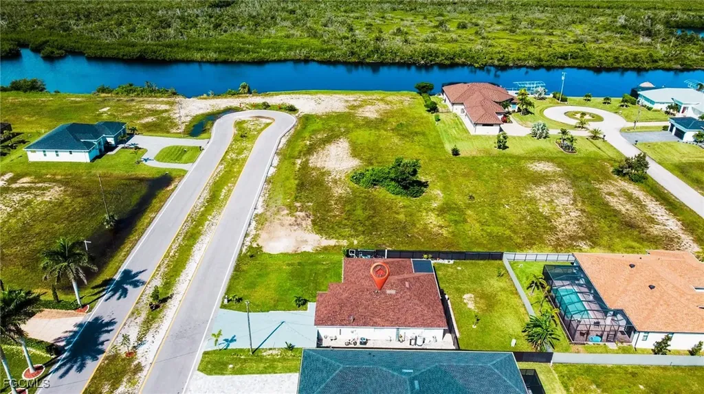 4623 Jacaranda Parkway W Cape Coral FL 33993