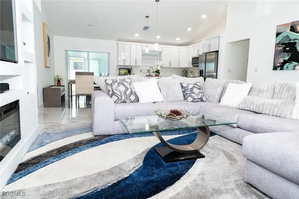 4623 Jacaranda Parkway W Cape Coral FL 33993