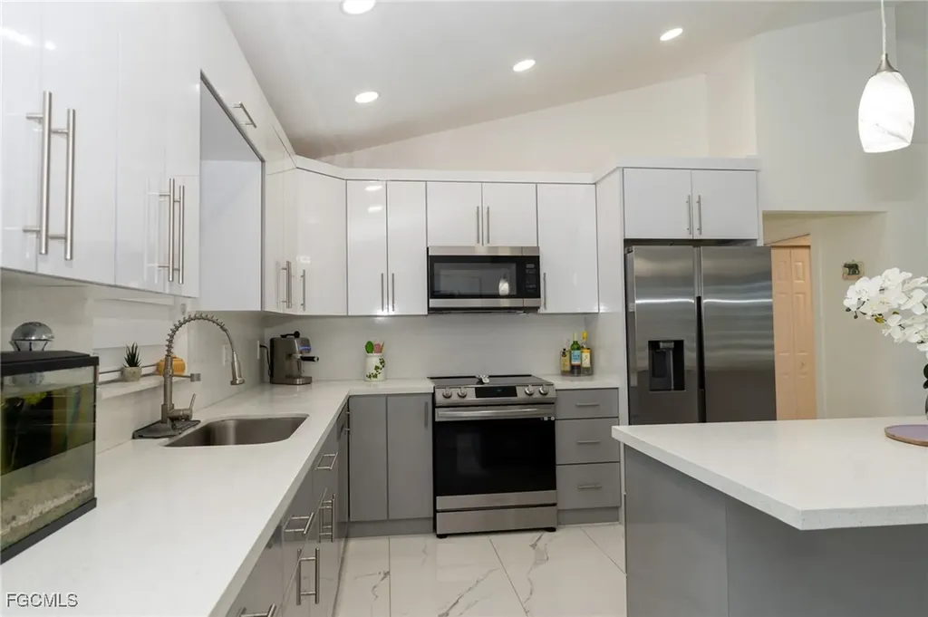 4623 Jacaranda Parkway W Cape Coral FL 33993