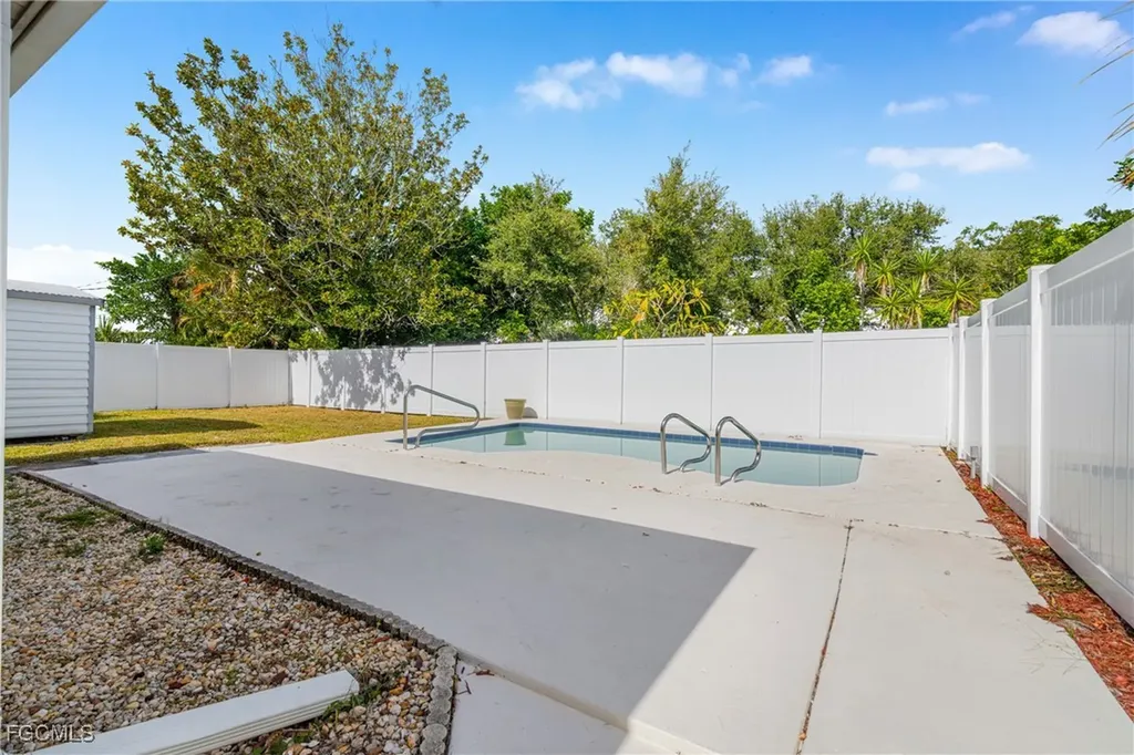6004 Deming Avenue North Port FL 34287