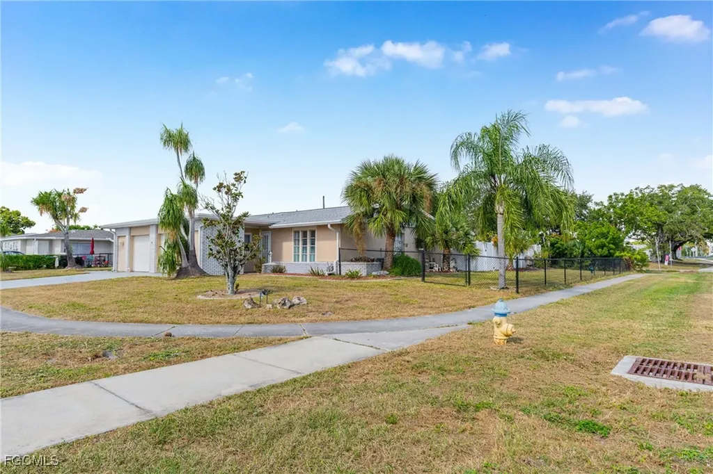6004 Deming Avenue North Port FL 34287
