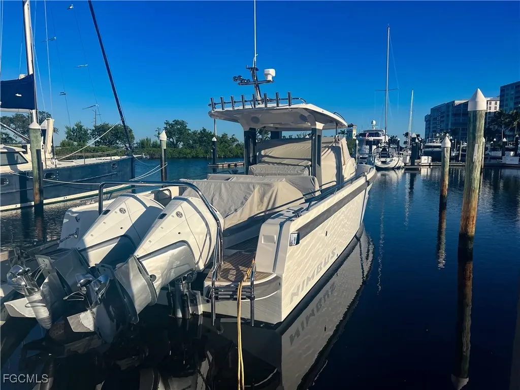 48' Boat Slip G-5 Gulf Harbour Marina Fort Myers FL 33908