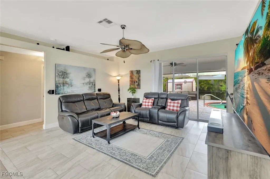 831 SW 17th Terrace Cape Coral FL 33991