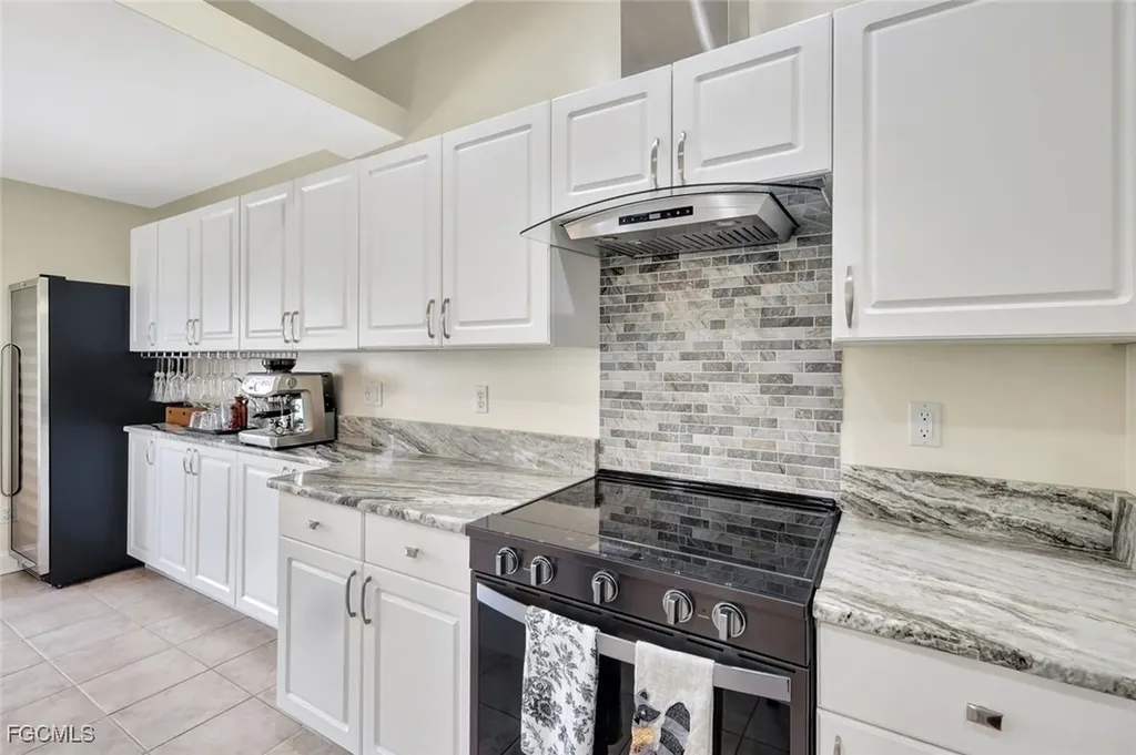 831 SW 17th Terrace Cape Coral FL 33991