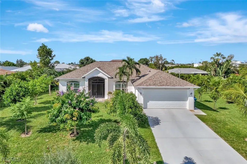 831 SW 17th Terrace Cape Coral FL 33991