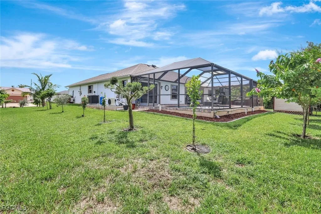 831 SW 17th Terrace Cape Coral FL 33991