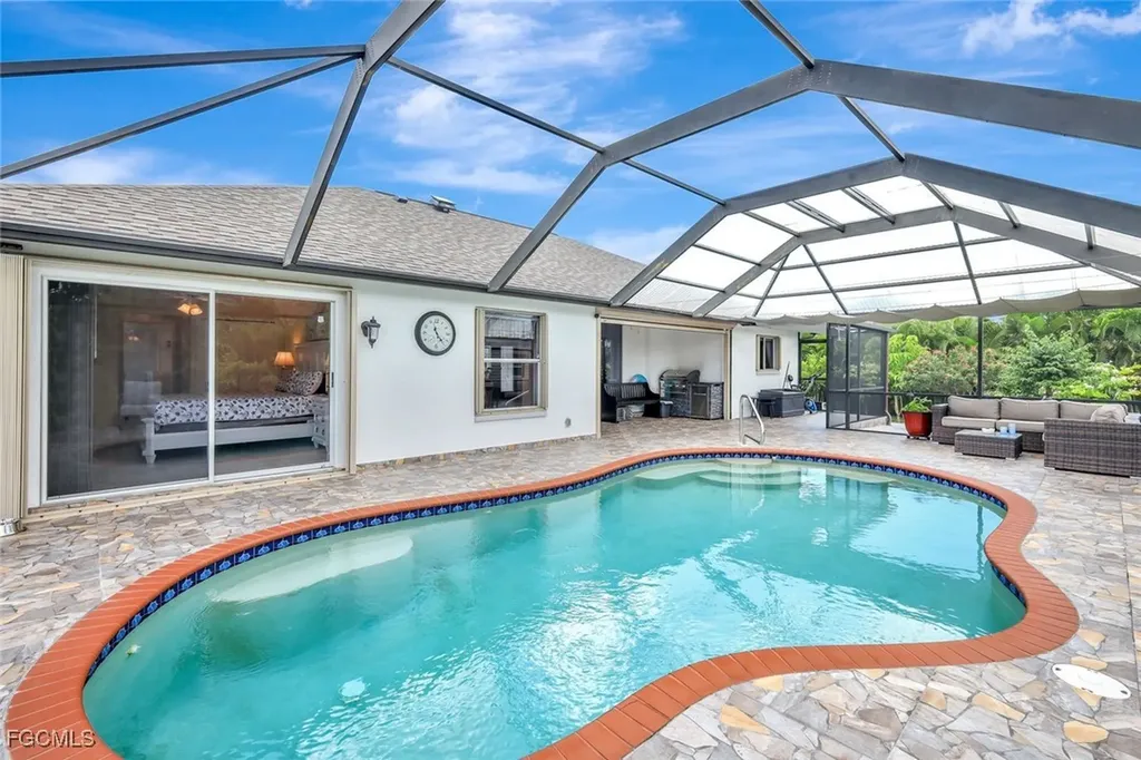 831 SW 17th Terrace Cape Coral FL 33991