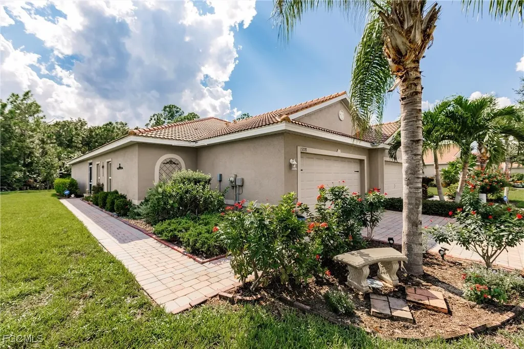 15228 Ligustrum Lane Alva FL 33920