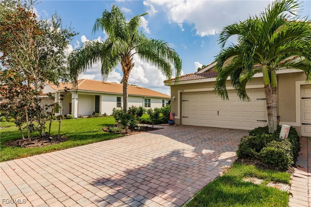 15228 Ligustrum Lane Alva FL 33920