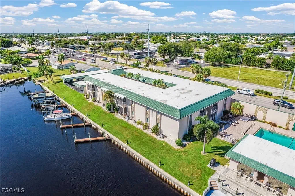 3905 Del Prado Boulevard S Cape Coral FL 33904