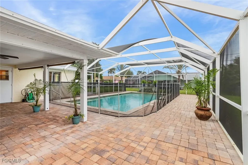 3602 SE 2nd Avenue Cape Coral FL 33904