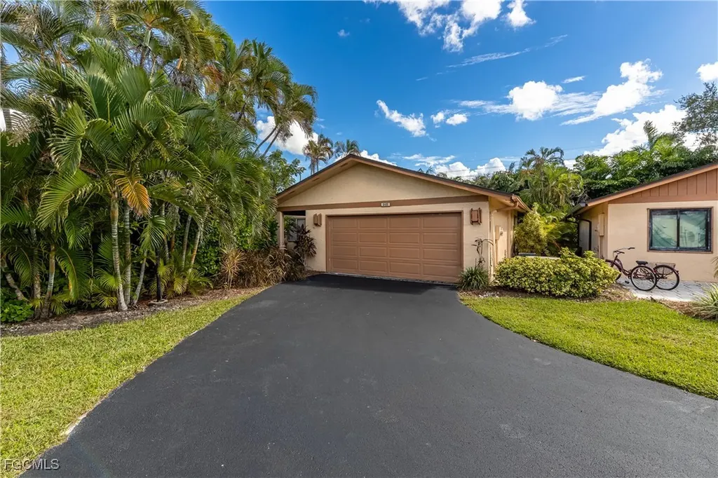 6468 Royal Woods Drive Fort Myers FL 33908