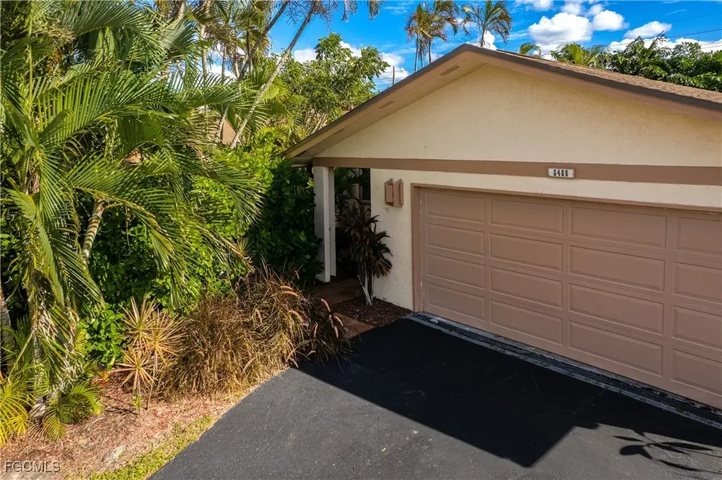 6468 Royal Woods Drive Fort Myers FL 33908