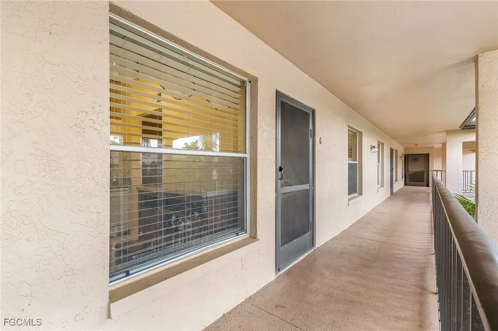 5731 Foxlake Drive North Fort Myers FL 33917