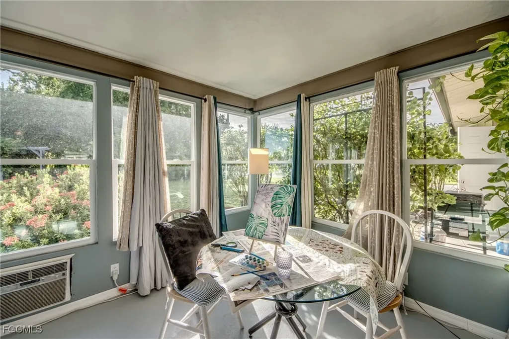 2717 SE 17th Place Cape Coral FL 33904