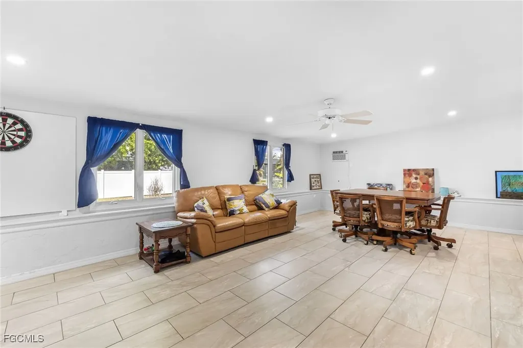 6118 Park Road Fort Myers FL 33908