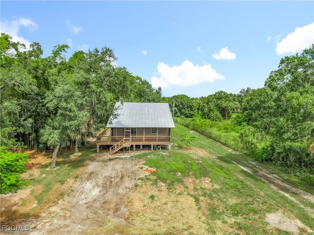 21630 Palm Beach Boulevard Alva FL 33920