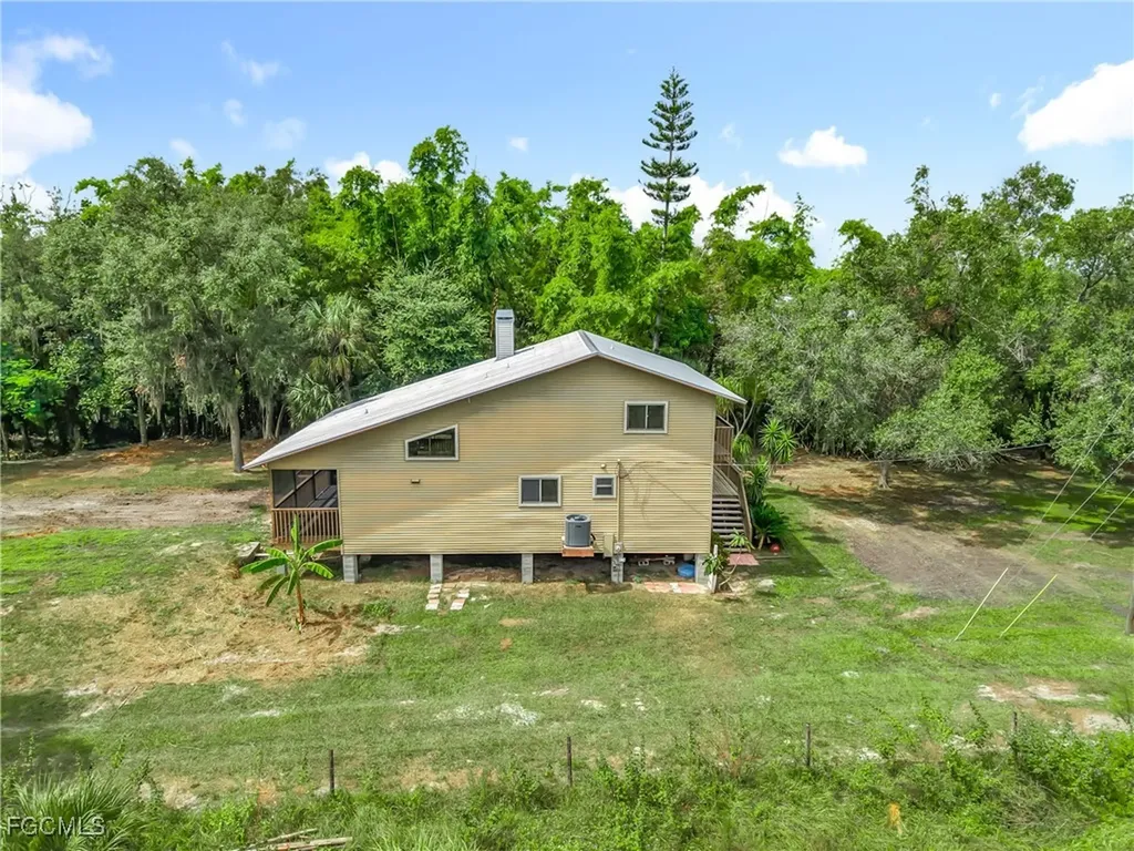 21630 Palm Beach Boulevard Alva FL 33920