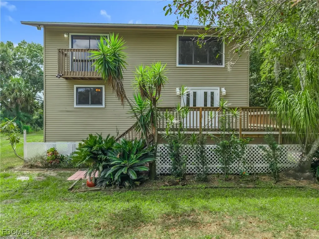 21630 Palm Beach Boulevard Alva FL 33920