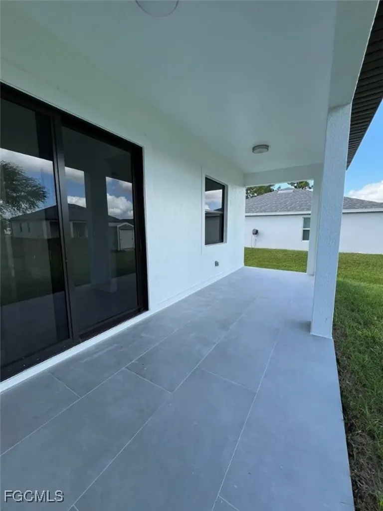 2510 20th Street SW Lehigh Acres FL 33976