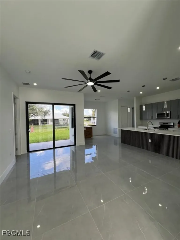 2510 20th Street SW Lehigh Acres FL 33976