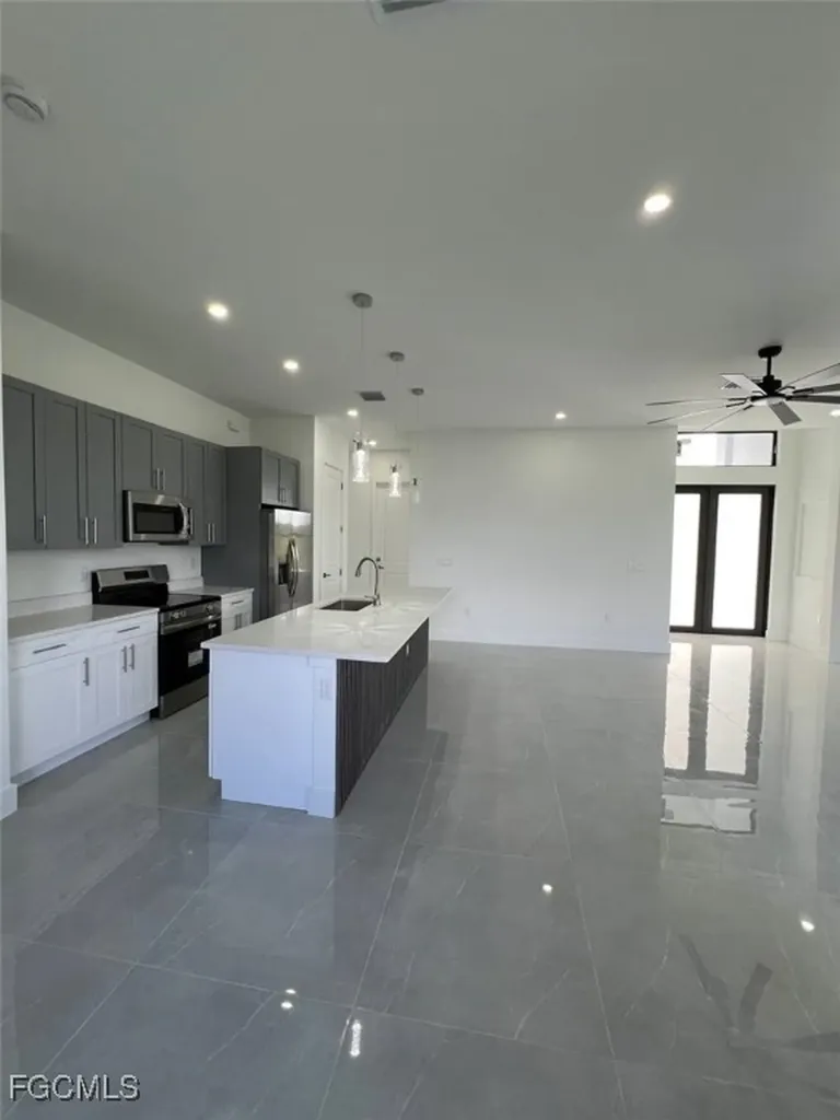 2510 20th Street SW Lehigh Acres FL 33976