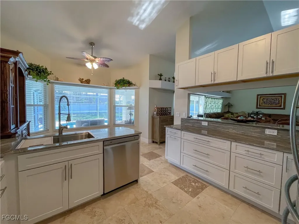 4436 SE 11th Place Cape Coral FL 33904