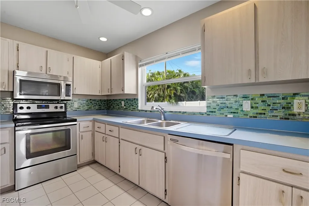 5310 SW 25th Court Cape Coral FL 33914