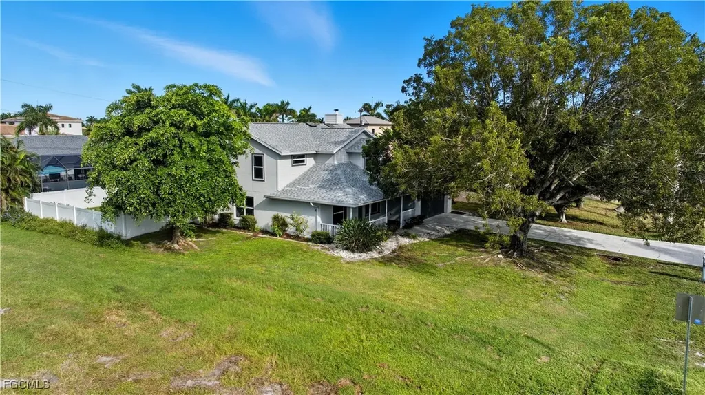 5310 SW 25th Court Cape Coral FL 33914