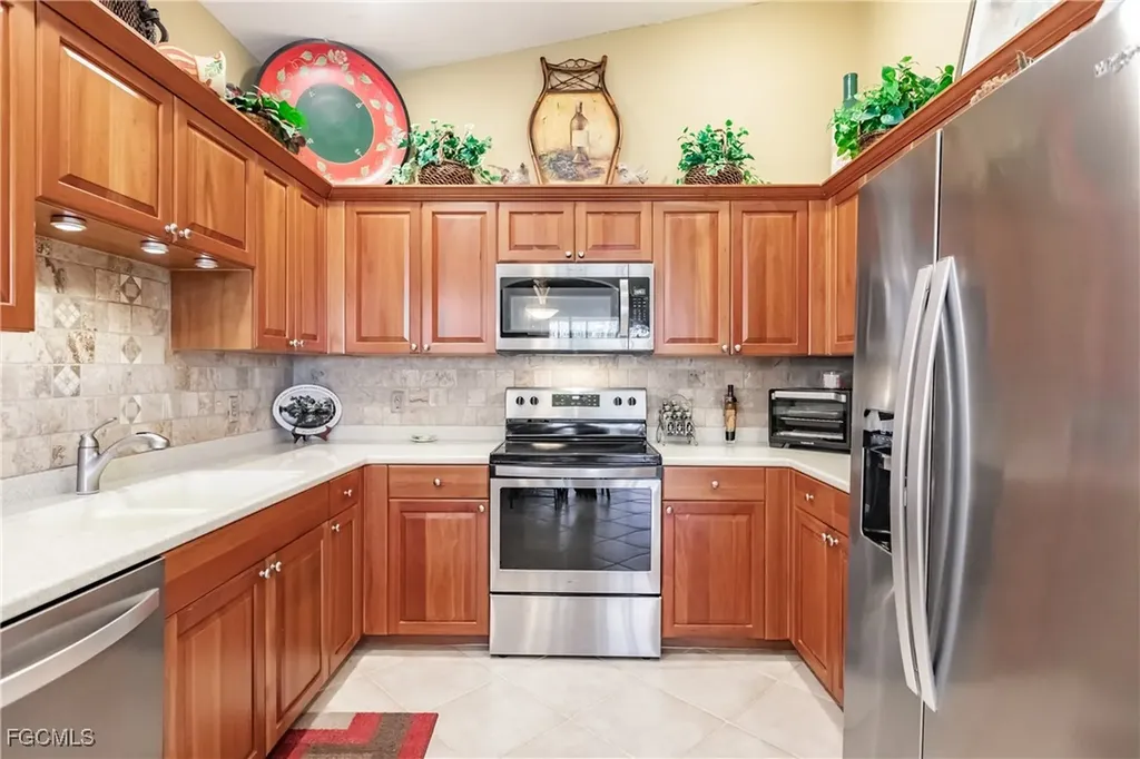 3011 Meandering Way Fort Myers FL 33905